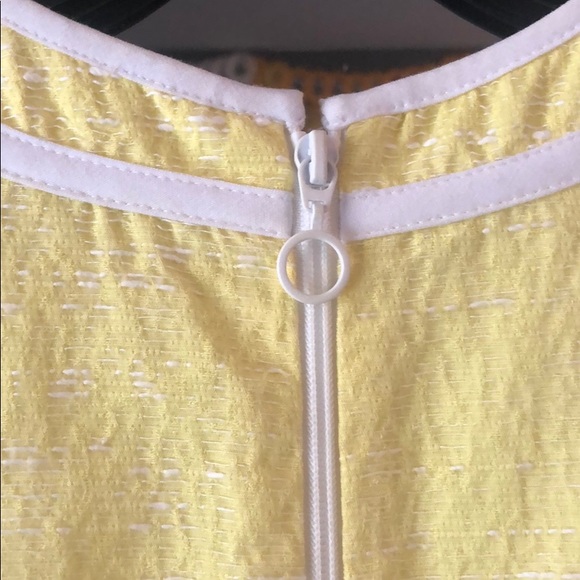 Calvin Klein size 2 yellow and white dress - Picture 4 of 5